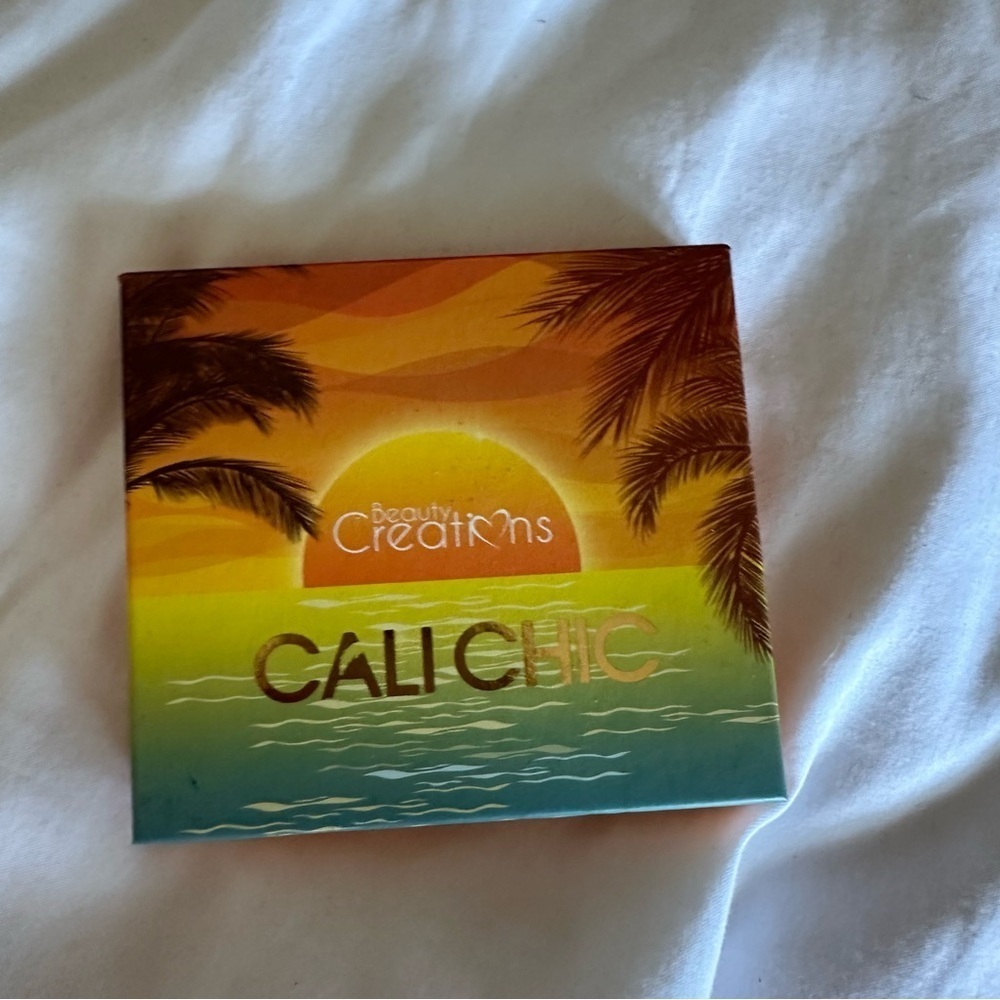 Beauty Creations Eyeshadow Palette